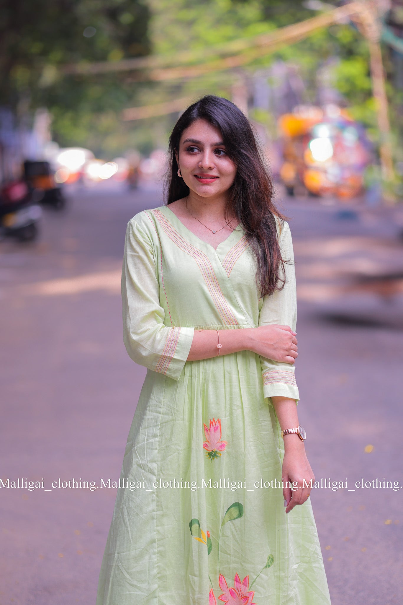 Mul Cotton Kurta Set with Hand painted Lotus