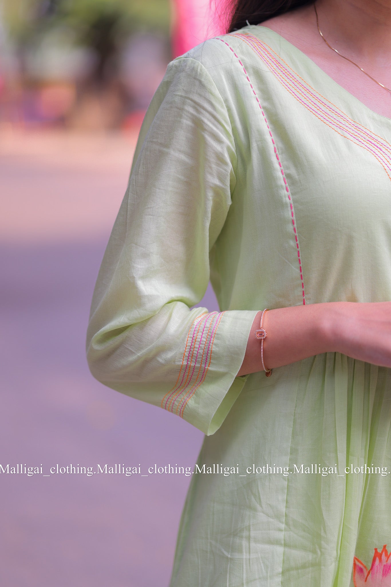 Mul Cotton Kurta Set with Hand painted Lotus