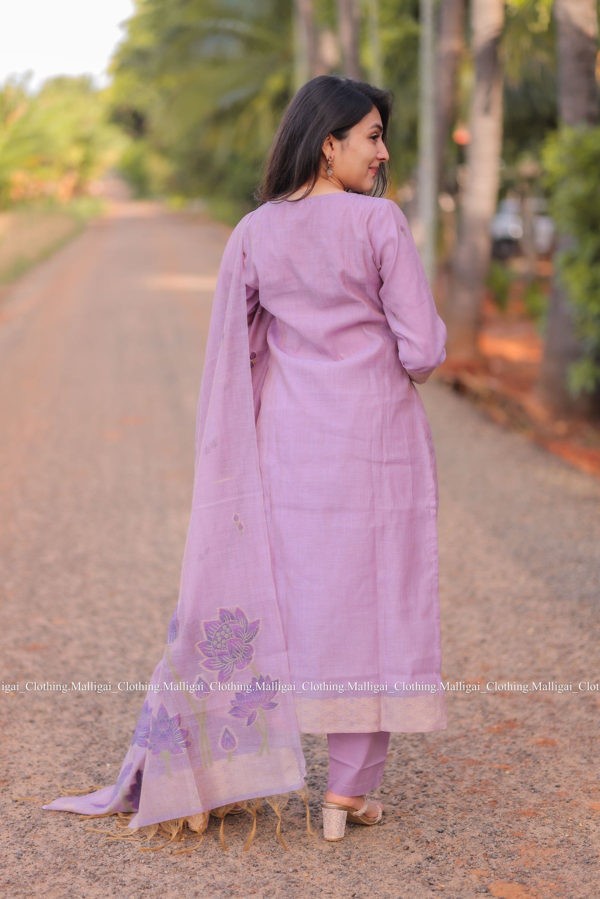 Jamdani Handloom Salwar Suit Set with Top, Pant and Dupatta with Pockets - Lilac