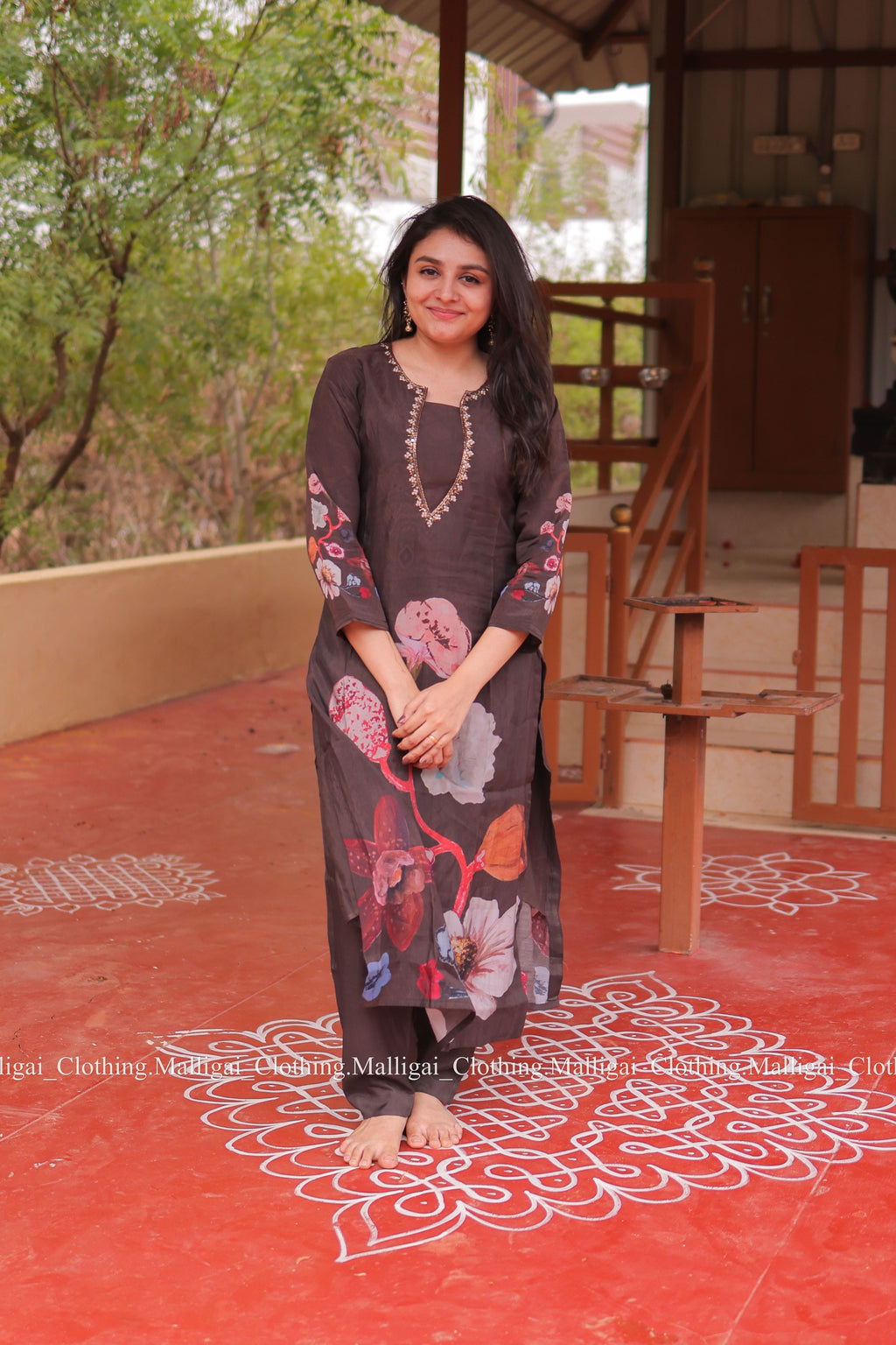 Muslin Salwar Suit Set with Top, Pant and Dupatta with Pockets -Brown
