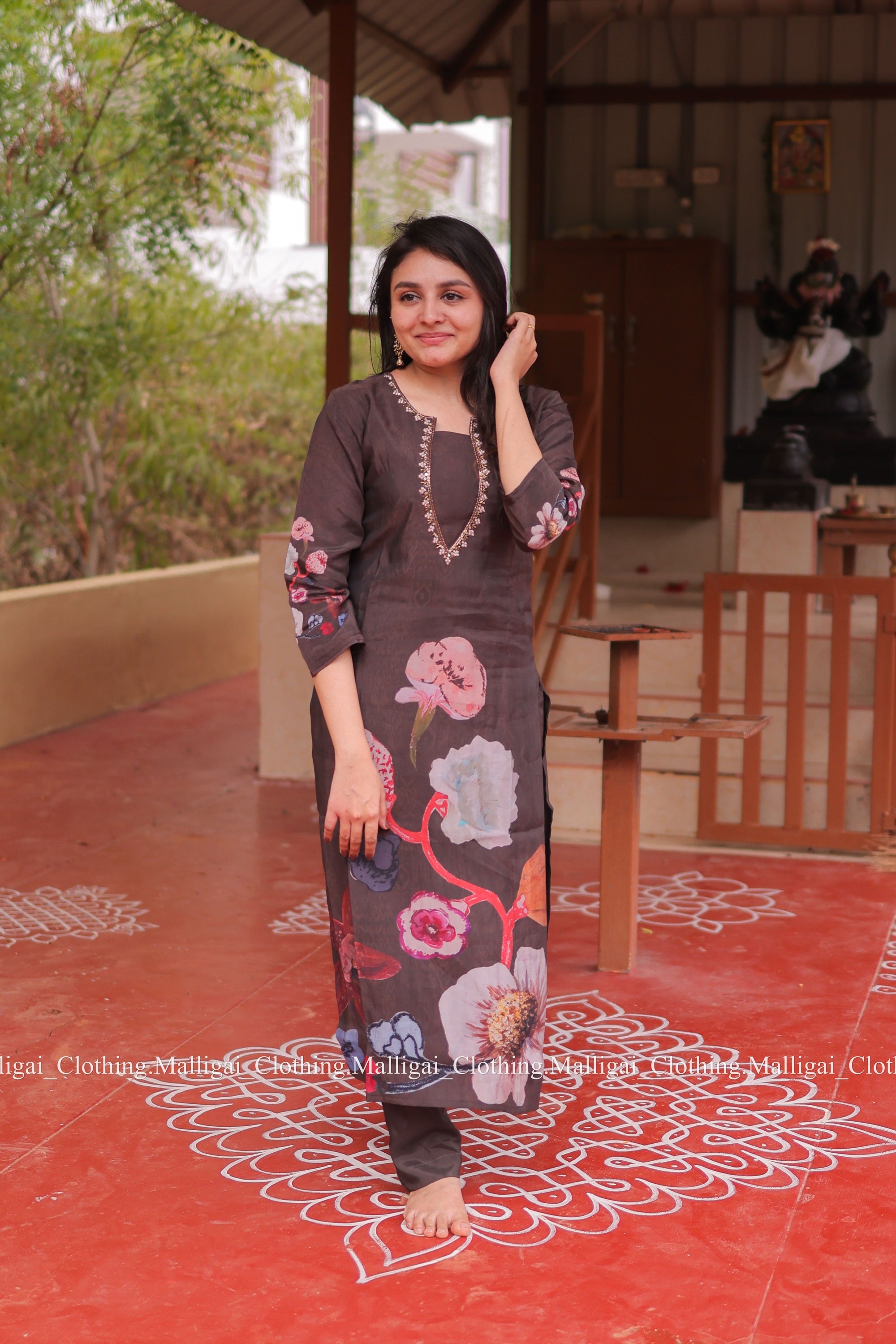 Muslin Salwar Suit Set with Top, Pant and Dupatta with Pockets -Brown