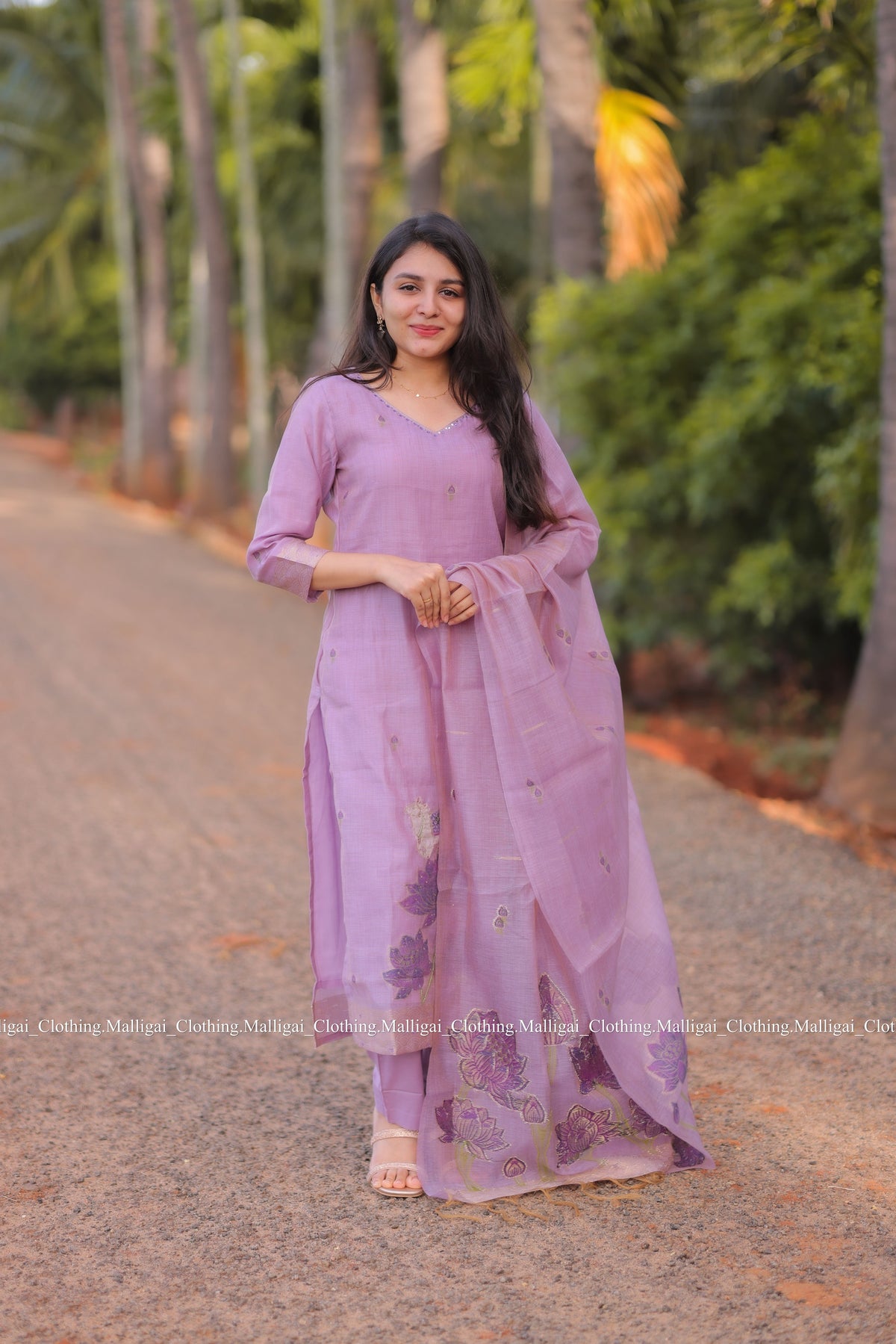Jamdani Handloom Salwar Suit Set with Top, Pant and Dupatta with Pockets - Lilac
