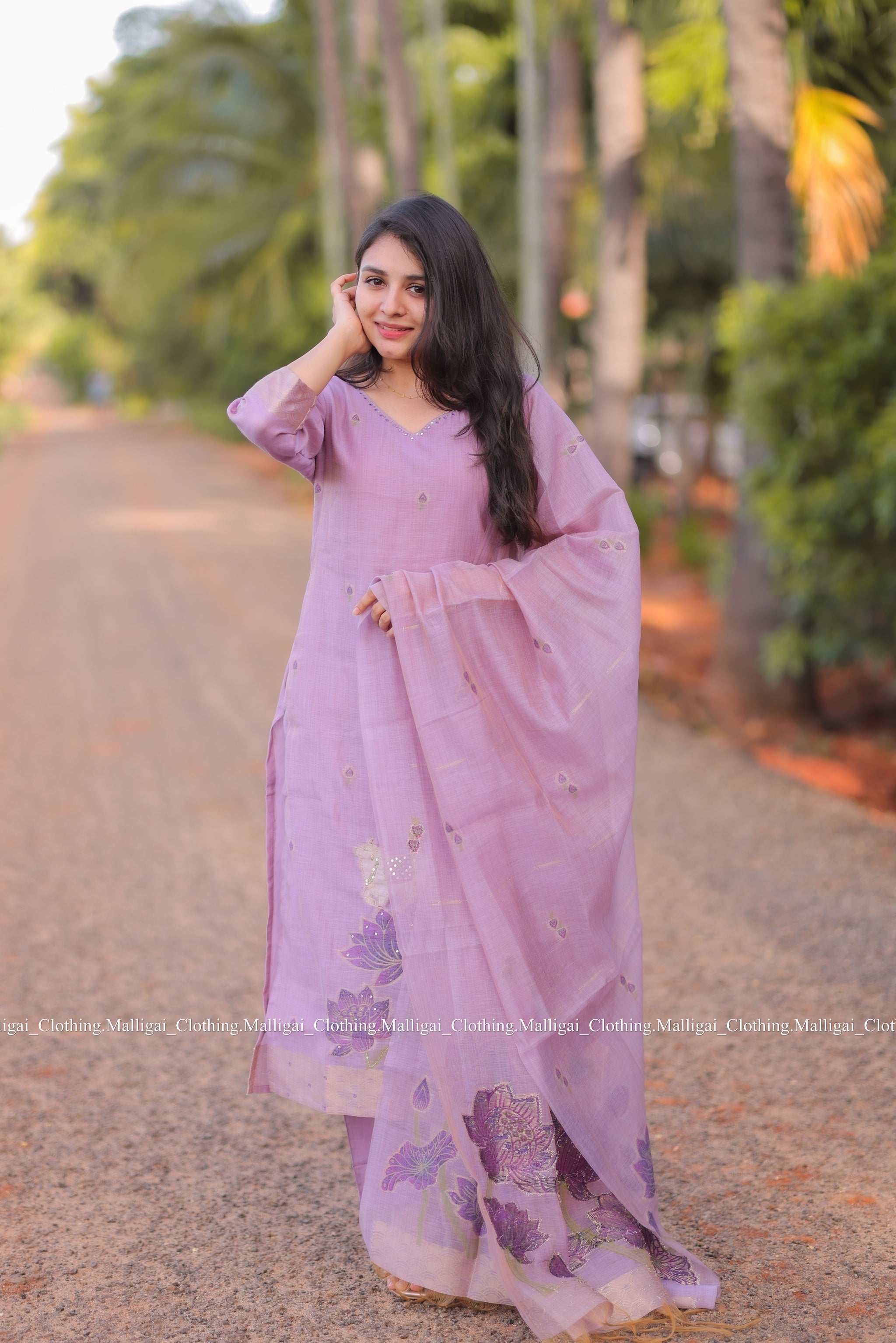 Jamdani Handloom Salwar Suit Set with Top, Pant and Dupatta with Pockets - Lilac