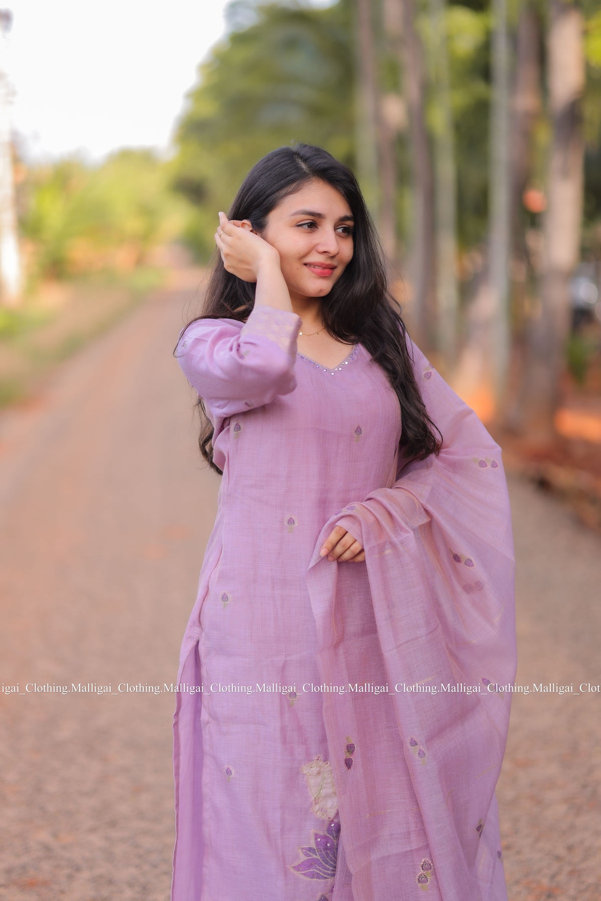 Jamdani Handloom Salwar Suit Set with Top, Pant and Dupatta with Pockets - Lilac