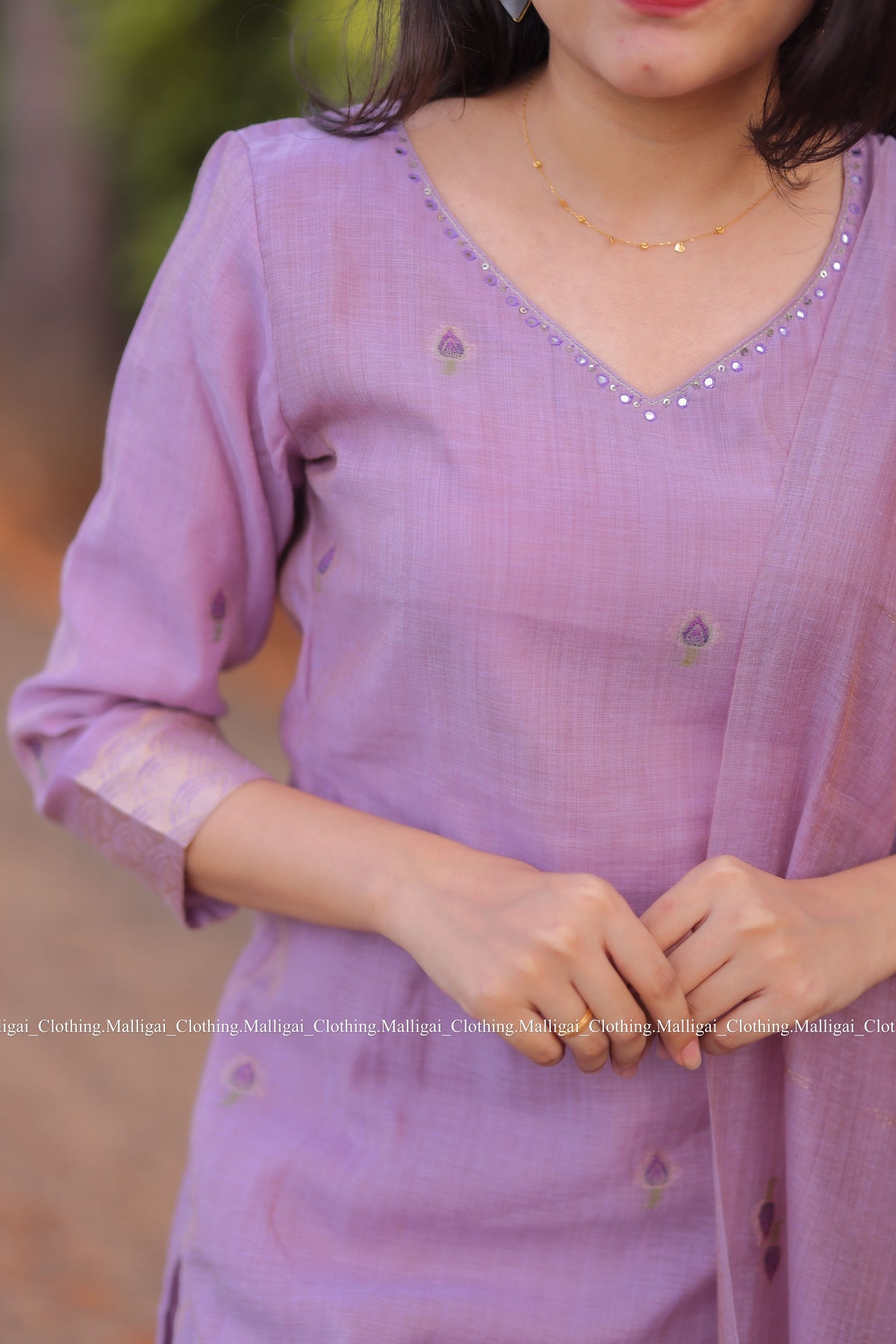 Jamdani Handloom Salwar Suit Set with Top, Pant and Dupatta with Pockets - Lilac