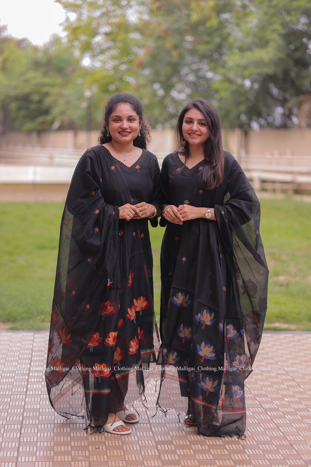 Jamdani Handloom Salwar Suit Set with Top, Pant and Dupatta with Pockets - Black and Blue