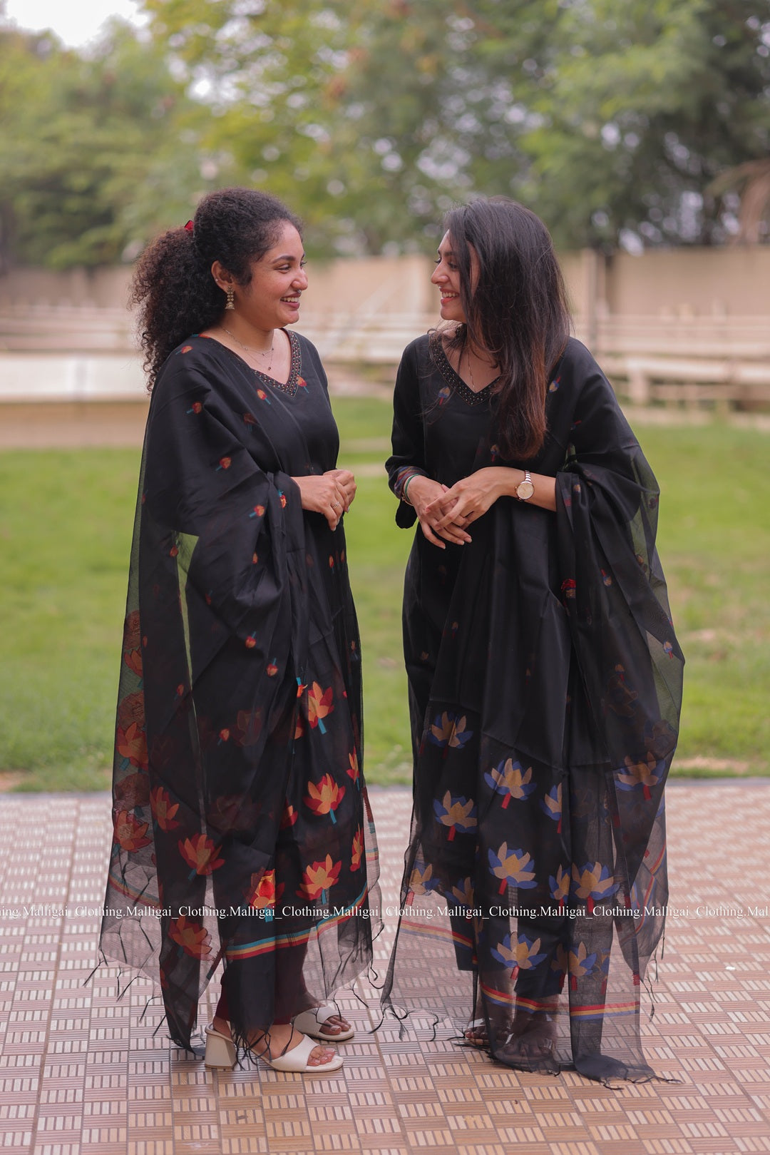 Jamdani Handloom Salwar Suit Set with Top, Pant and Dupatta with Pockets - Black and Blue