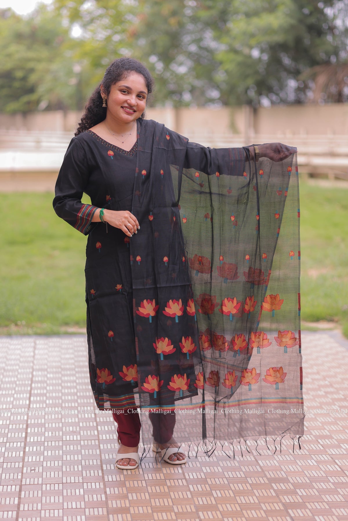 Jamdani Handloom Salwar Suit Set with Top, Pant and Dupatta with Pockets - Black and Maroon