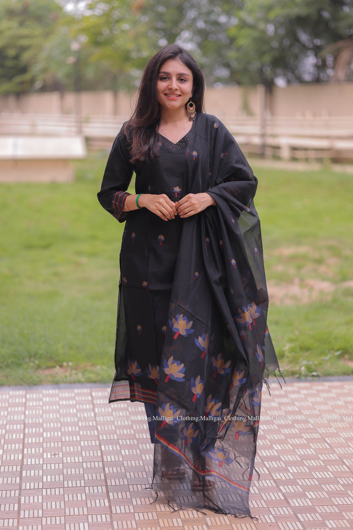 Jamdani Handloom Salwar Suit Set with Top, Pant and Dupatta with Pockets - Black and Blue