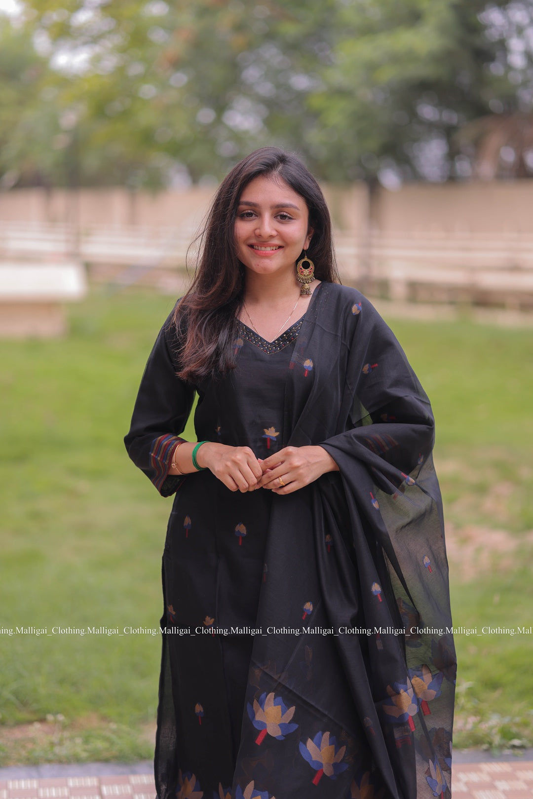 Jamdani Handloom Salwar Suit Set with Top, Pant and Dupatta with Pockets - Black and Blue